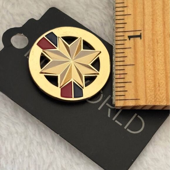 2019 Disney Bioworld Trading Pin Captain America - Picture 2 of 3